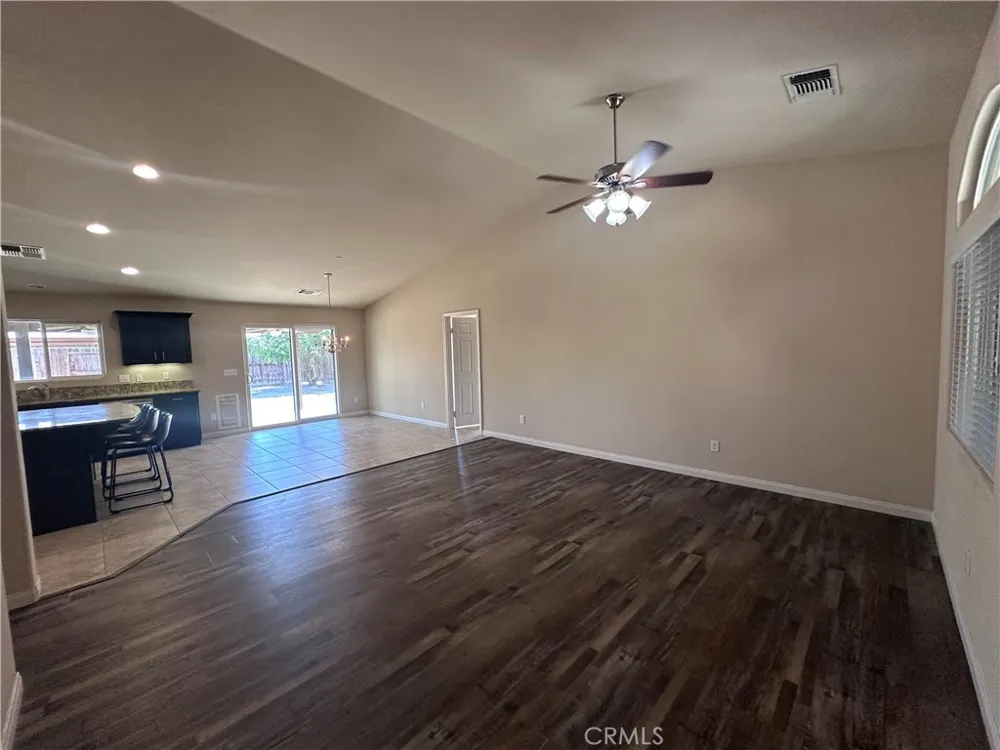 9602 Downie River Bakersfield, CA 93311