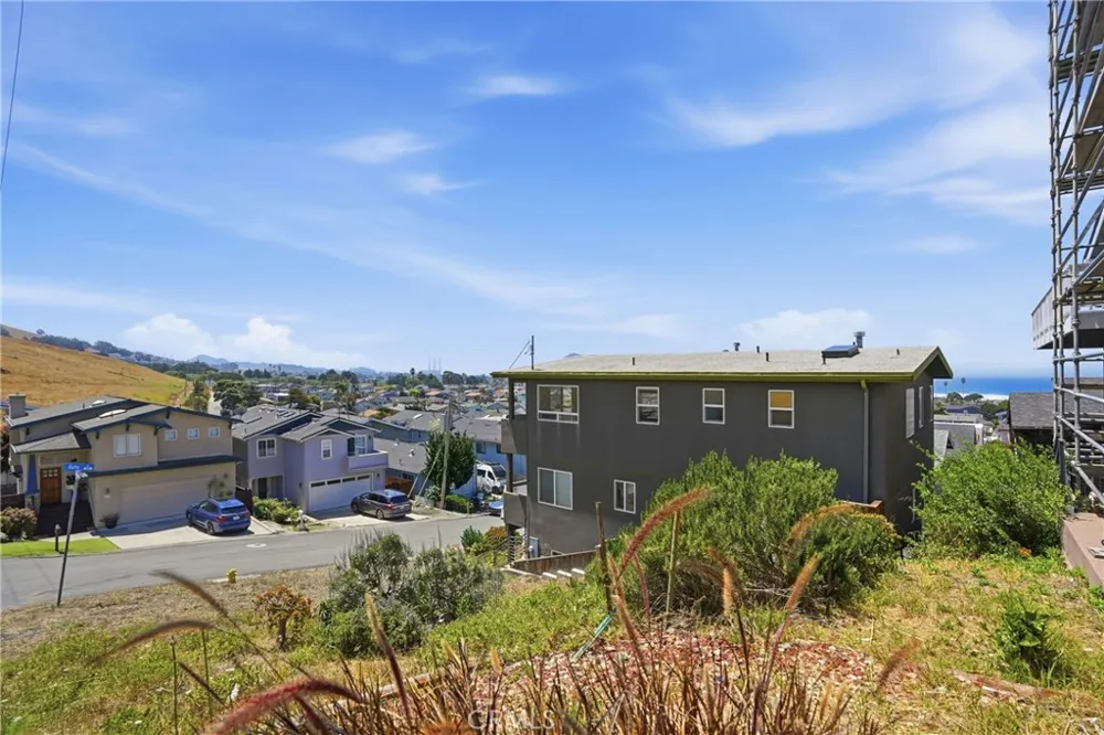 497 Oahu Street Morro Bay, CA 93442