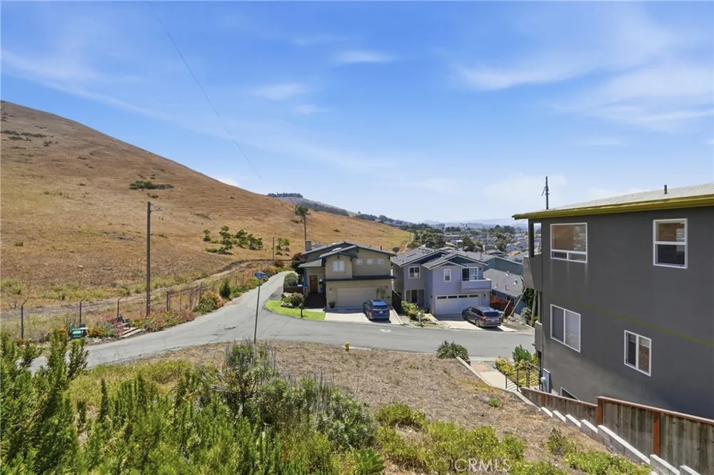 497 Oahu Street Morro Bay, CA 93442
