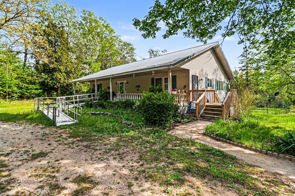 1189 W White Road Free Soil, MI 49411