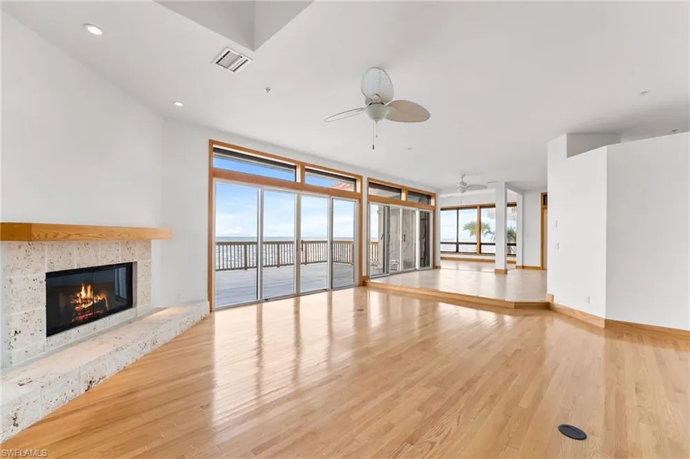 406 Gulf Bend Drive Captiva, FL 33924