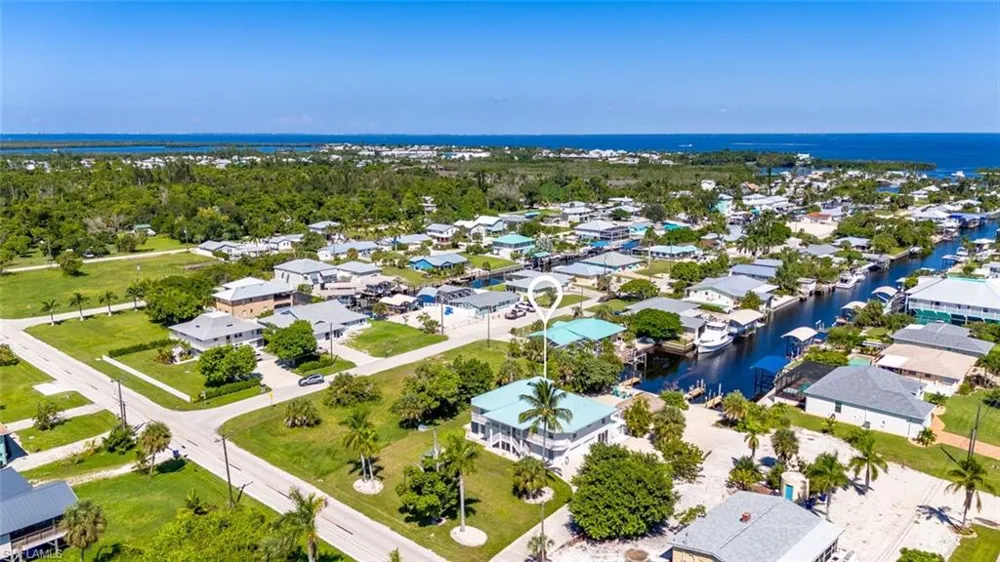 7380 Barrancas Avenue Bokeelia, FL 33922