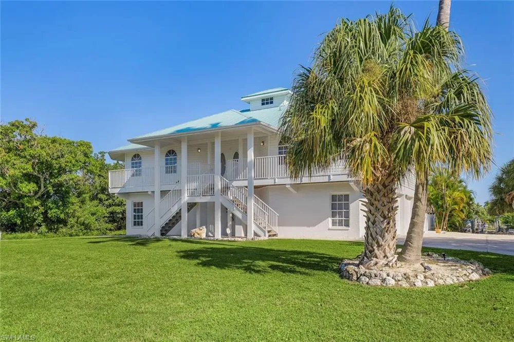 7380 Barrancas Avenue Bokeelia, FL 33922