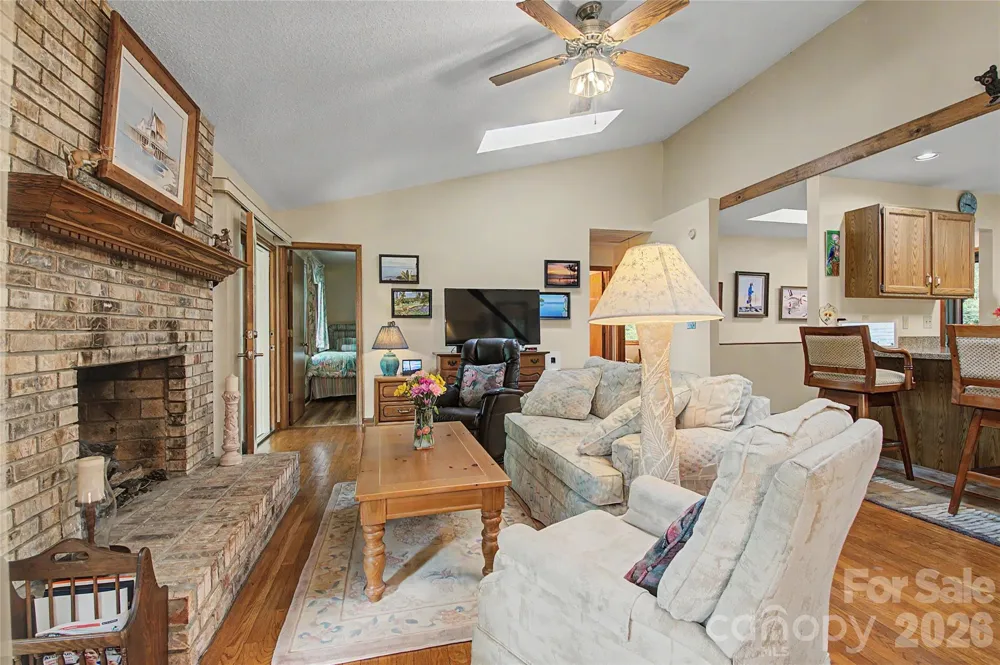 383 Ravenwood Lane Horse Shoe, NC 28742