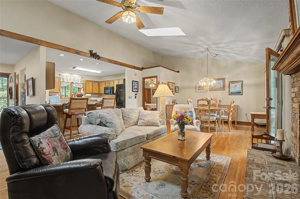 383 Ravenwood Lane Horse Shoe, NC 28742