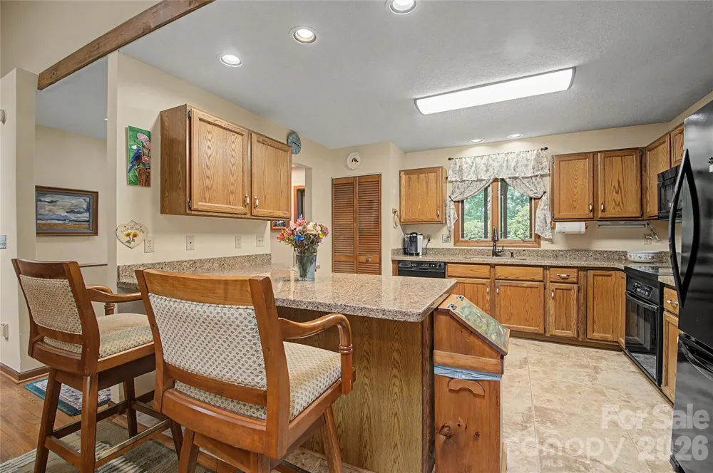 383 Ravenwood Lane Horse Shoe, NC 28742