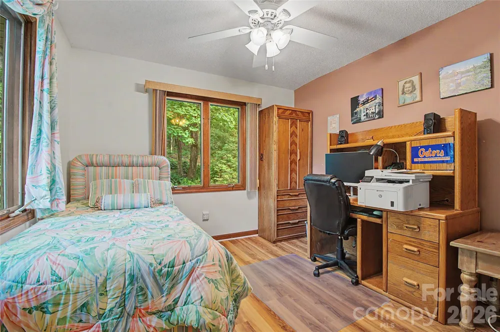 383 Ravenwood Lane Horse Shoe, NC 28742