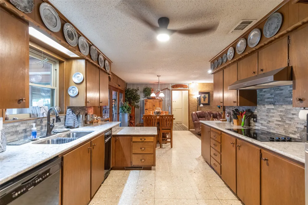 1800 Avenue F Haskell, TX 79521