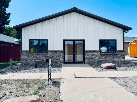 218 E Denver Street