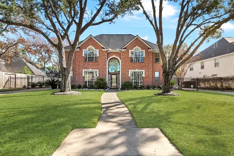 803 Chisel Point Drive