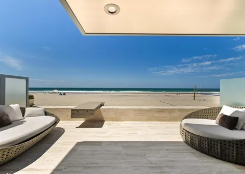 2606 Ocean Front