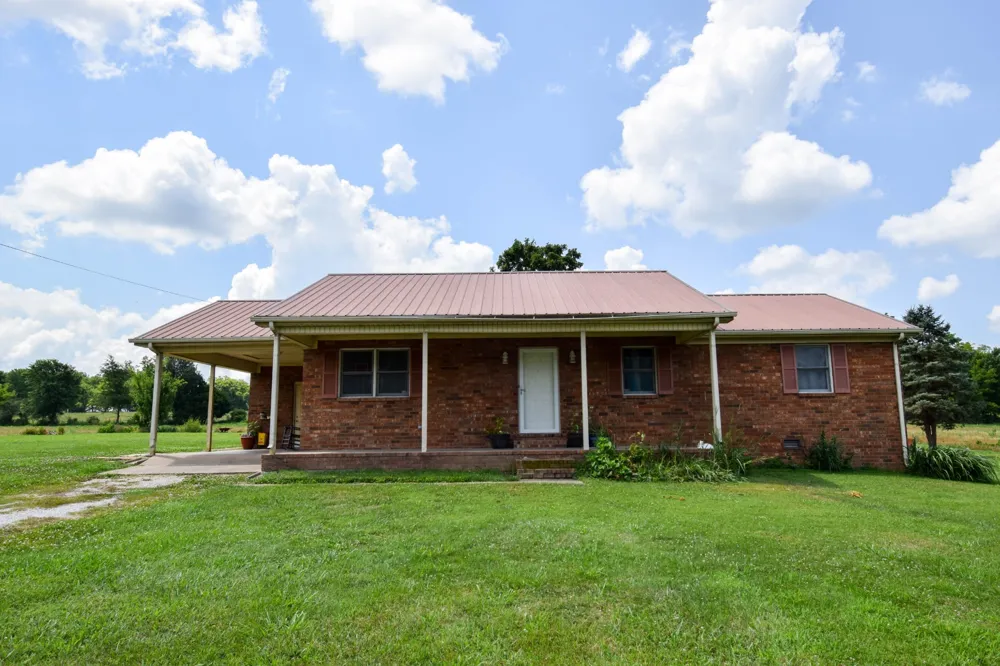 135 Old Hwy 52W Portland, TN 37148