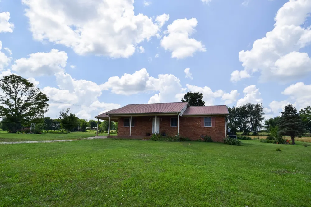 135 Old Hwy 52W Portland, TN 37148
