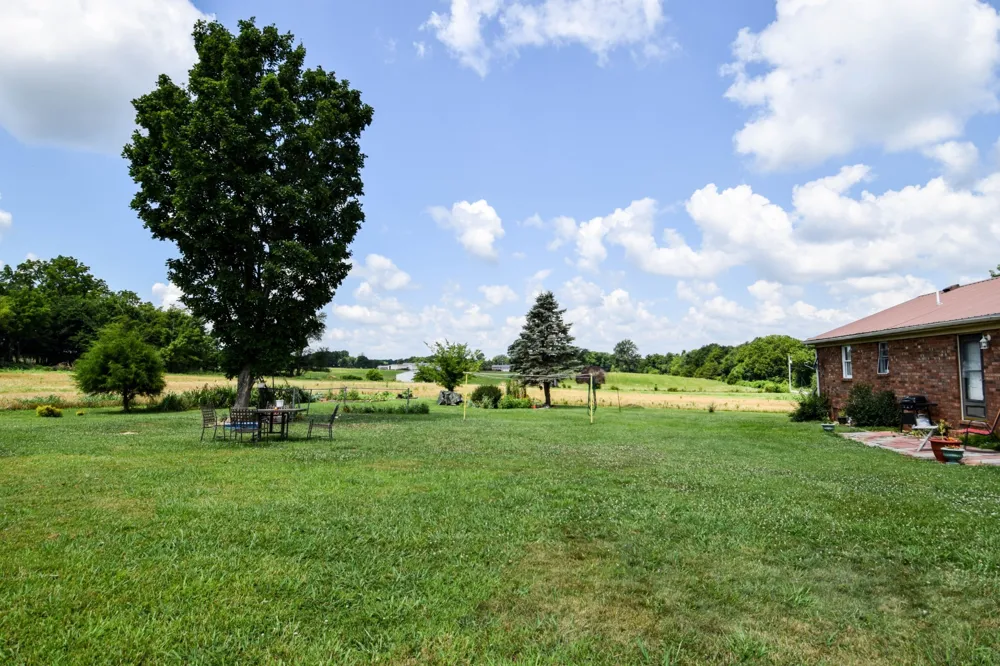 135 Old Hwy 52W Portland, TN 37148