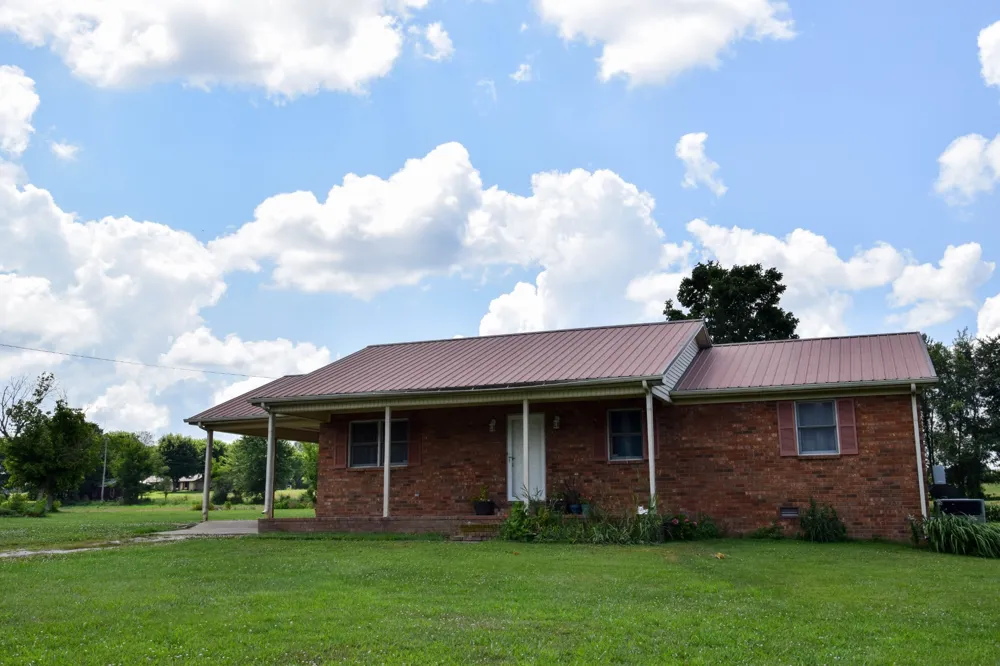 135 Old Hwy 52W Portland, TN 37148