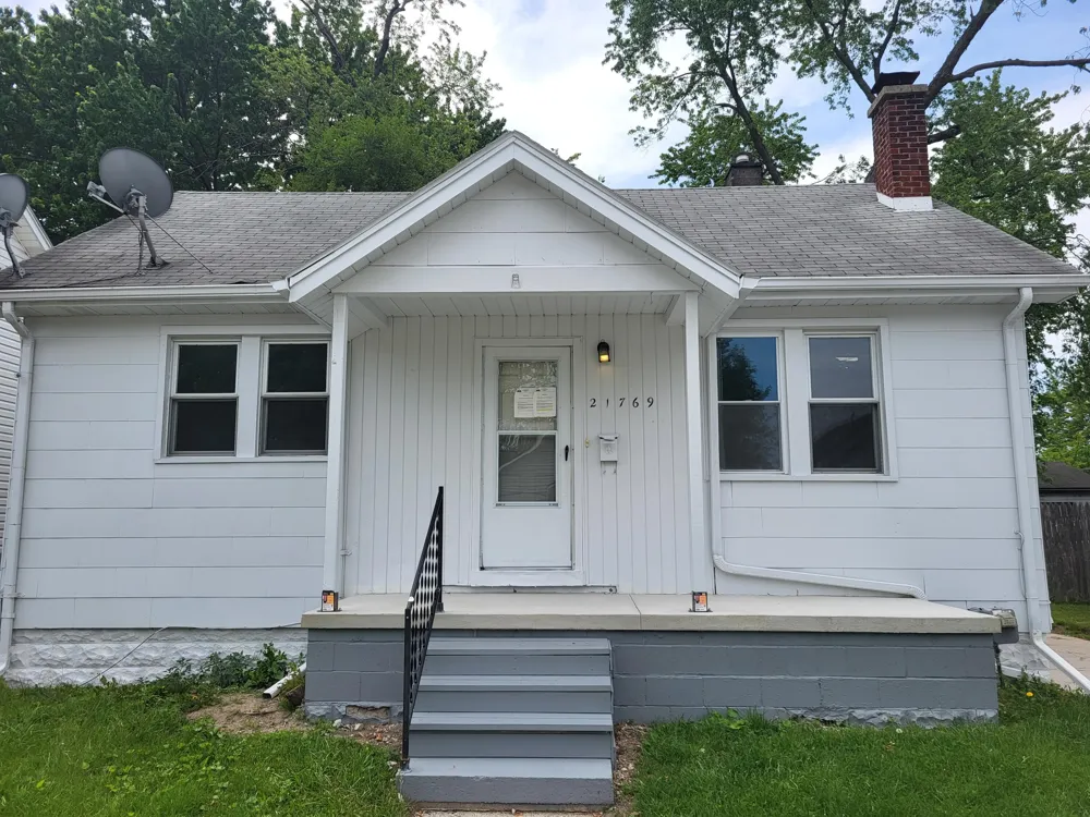 21769 Donald Avenue Eastpointe, MI 48021