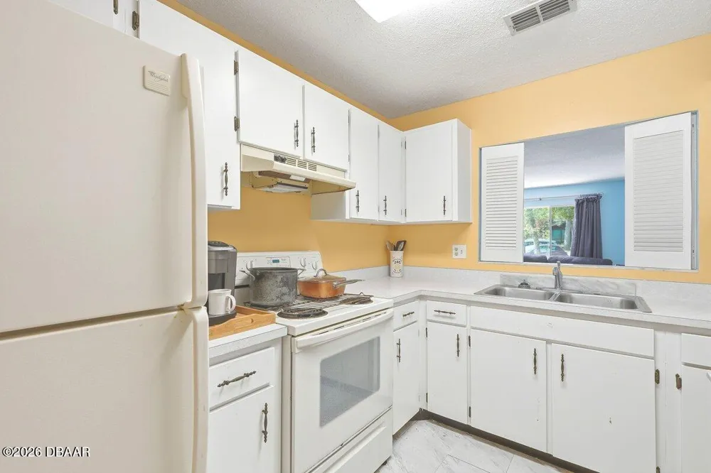32 Summer Trees Road Port Orange, FL 32128