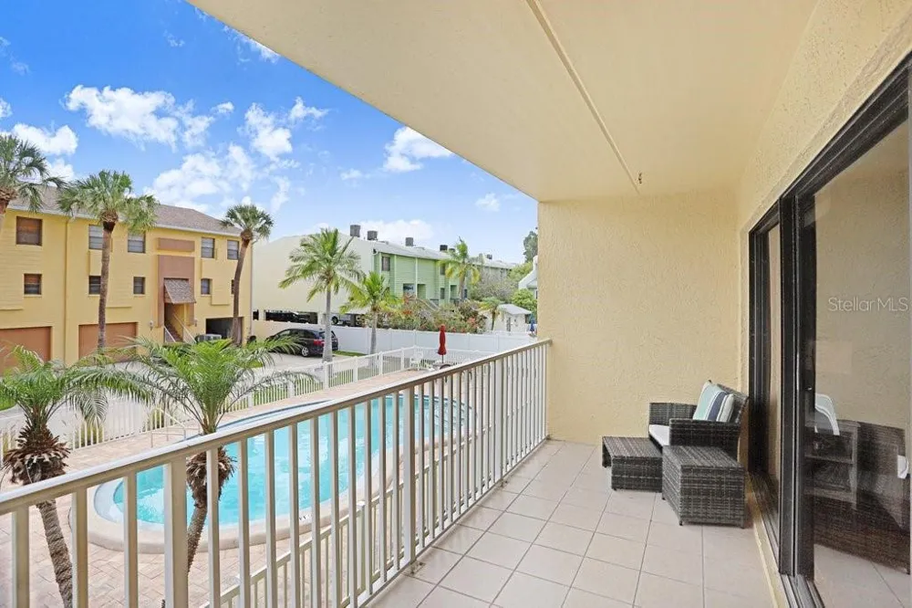 314 WINDRUSH BOULEVARD #12 Indian Rocks Beach, FL 33785