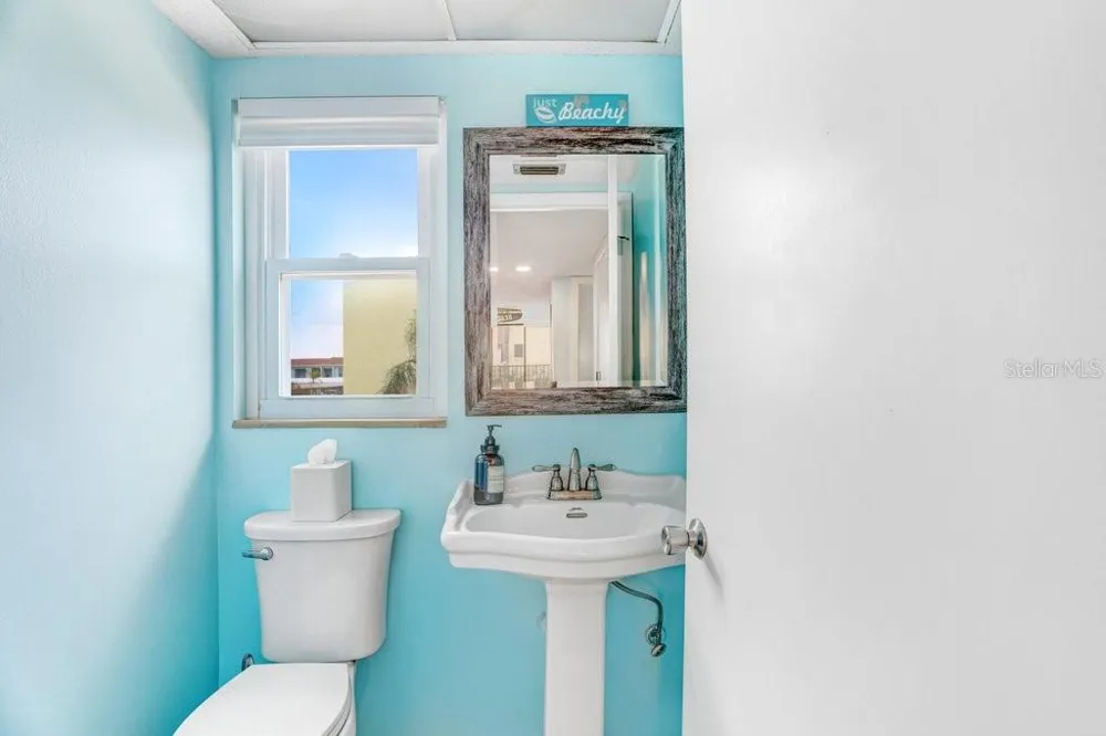 314 WINDRUSH BOULEVARD #12 Indian Rocks Beach, FL 33785