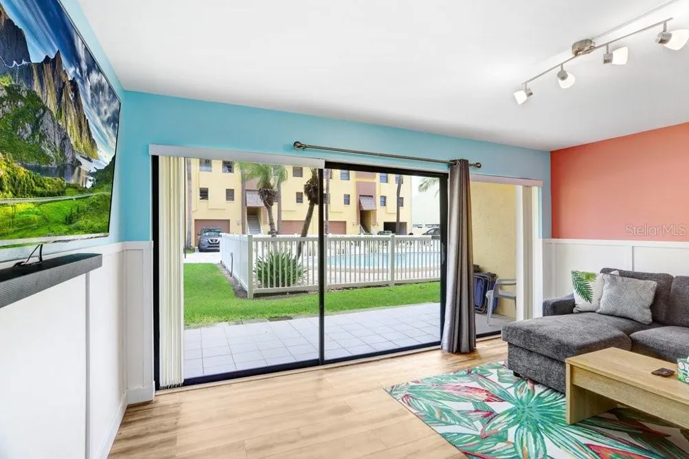 314 WINDRUSH BOULEVARD #12 Indian Rocks Beach, FL 33785