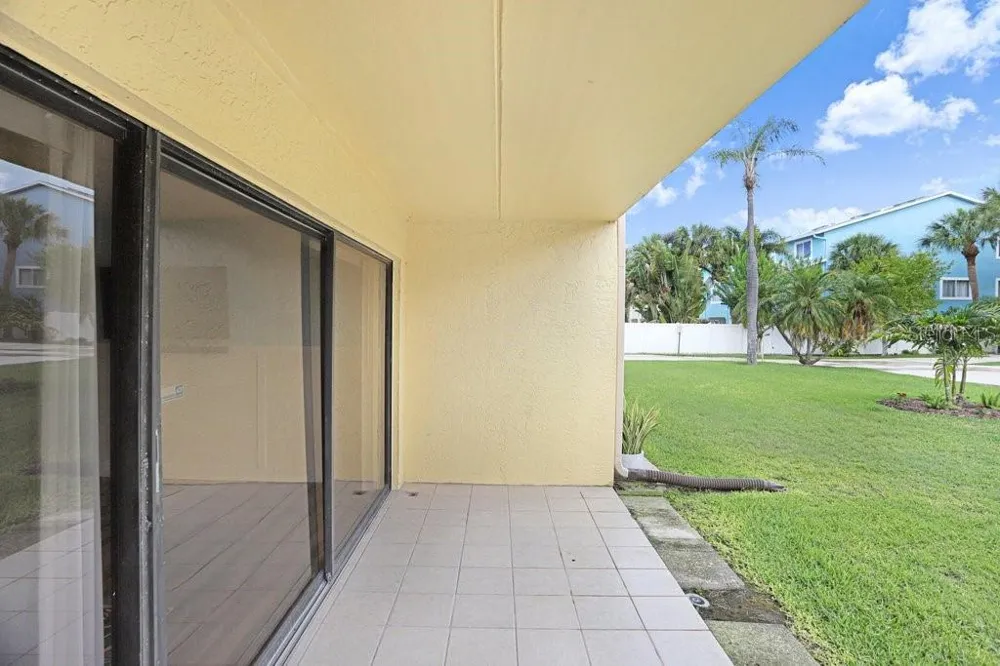 314 WINDRUSH BOULEVARD #12 Indian Rocks Beach, FL 33785