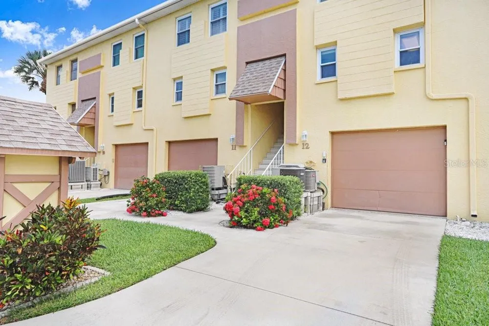 314 WINDRUSH BOULEVARD #12 Indian Rocks Beach, FL 33785