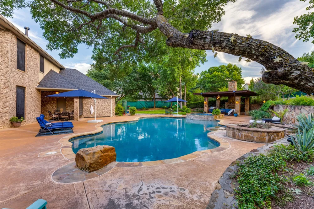 114 Southwest Drive Aledo, TX 76008