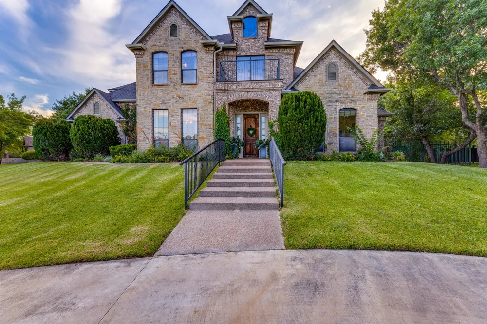 114 Southwest Drive Aledo, TX 76008
