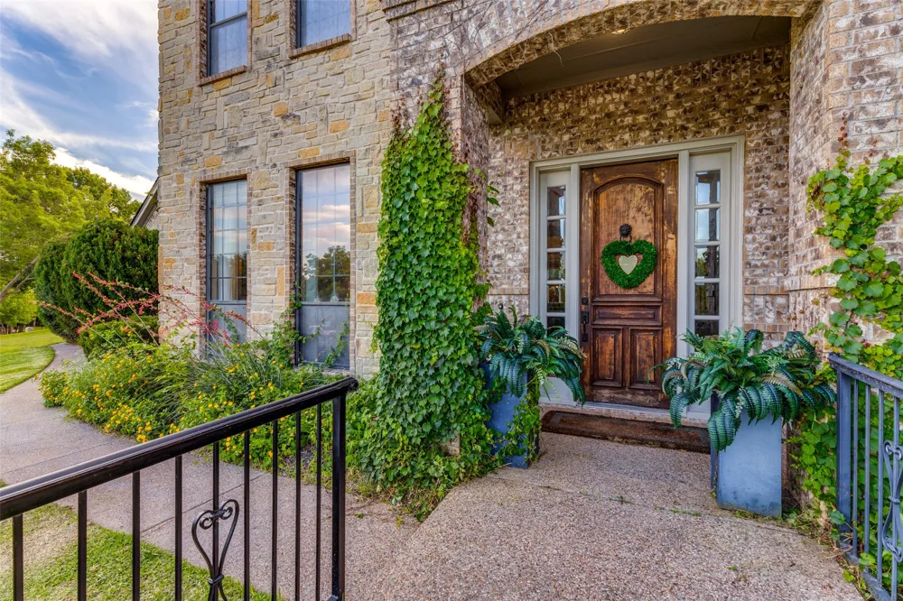 114 Southwest Drive Aledo, TX 76008