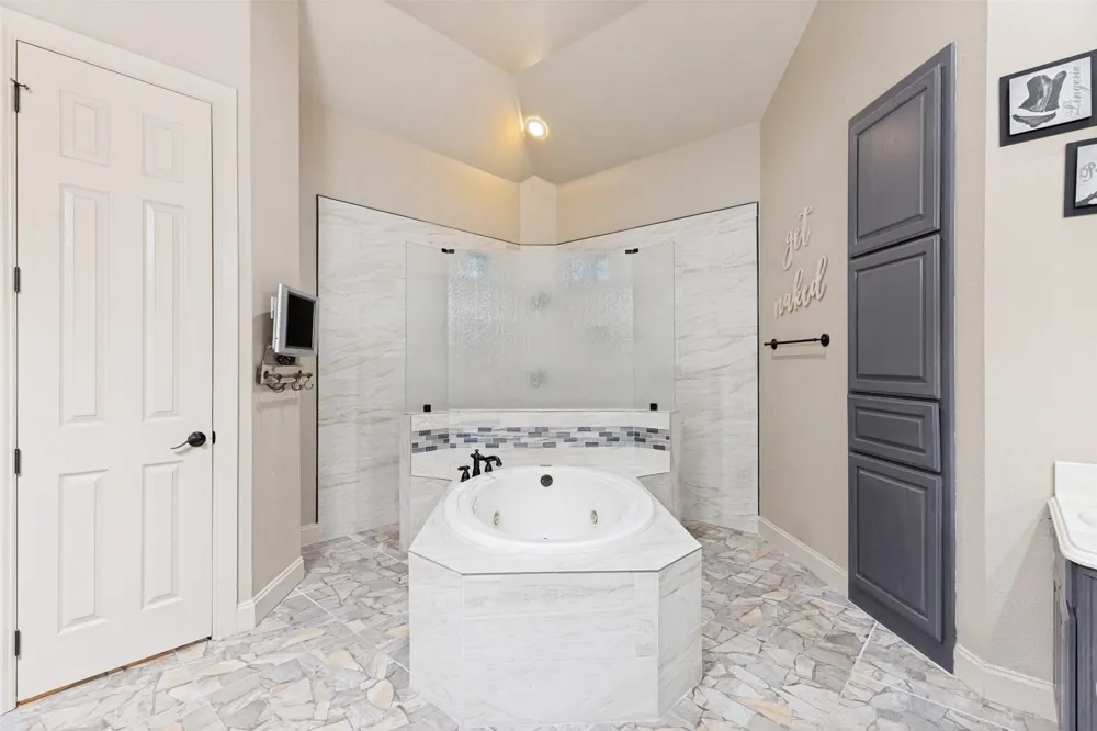 114 Southwest Drive Aledo, TX 76008