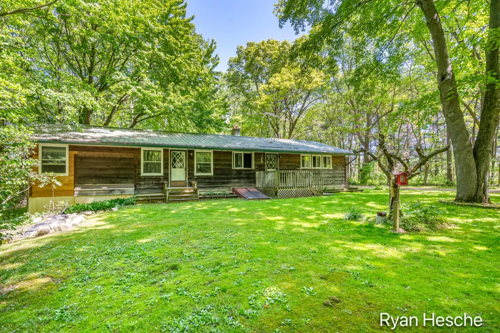 8775 Peck Lake Road Boston Township, MI 48881