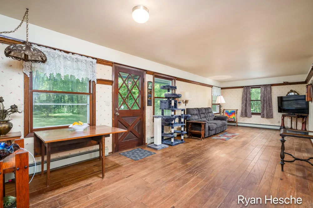 8775 Peck Lake Road Boston Township, MI 48881