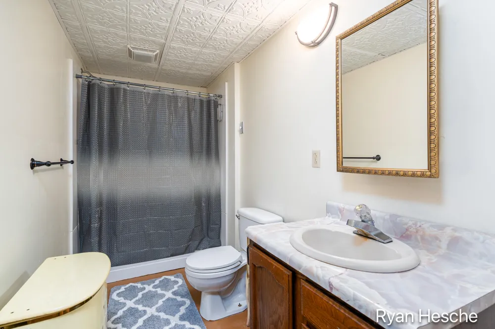 8775 Peck Lake Road Boston Township, MI 48881