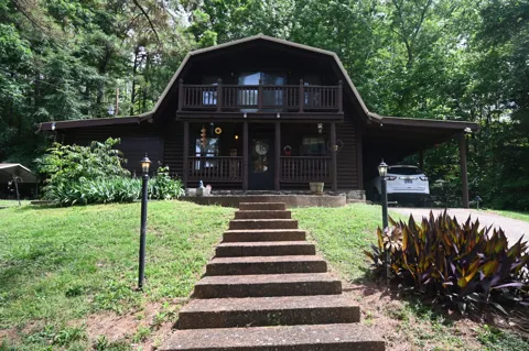 8821 Highway 412 E