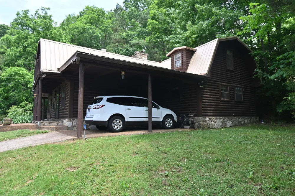 8821 Highway 412 E Linden, TN 37096