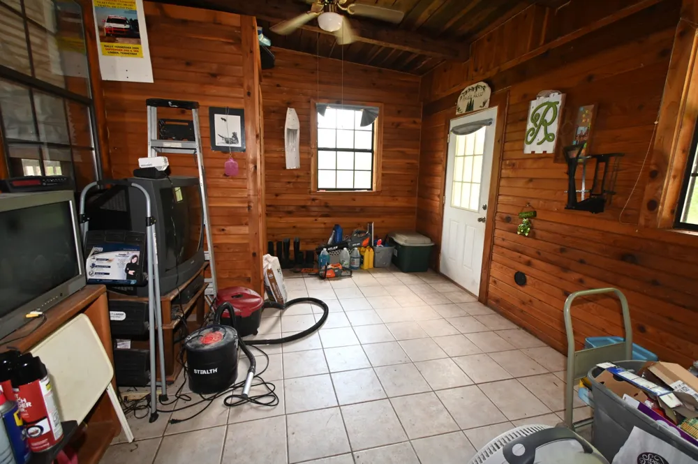 8821 Highway 412 E Linden, TN 37096