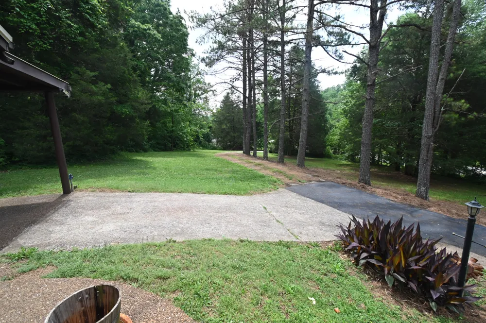 8821 Highway 412 E Linden, TN 37096