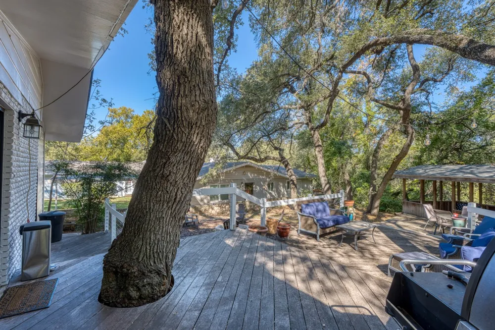 1117 County Road 132B Kingsland, TX 78639