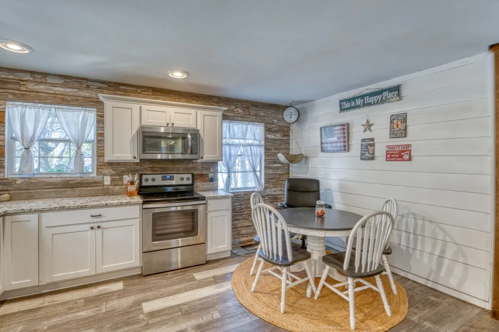 1117 County Road 132B Kingsland, TX 78639
