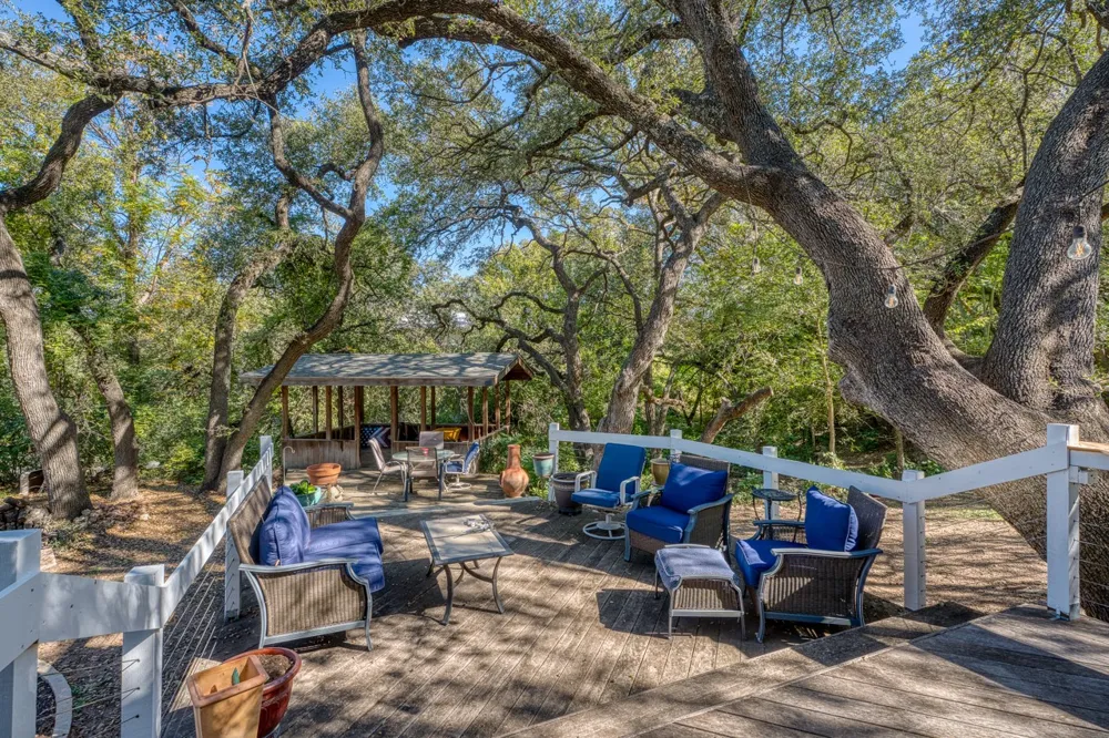 1117 County Road 132B Kingsland, TX 78639
