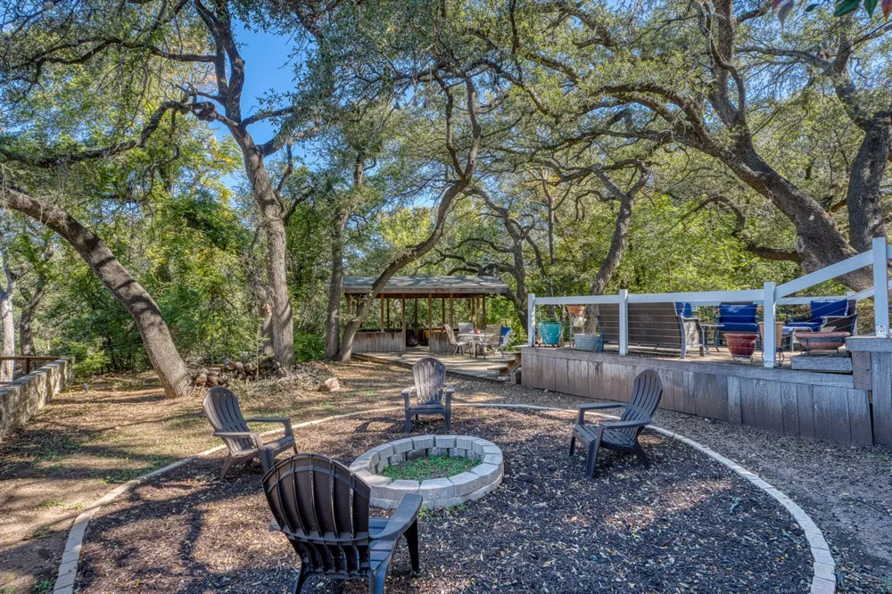 1117 County Road 132B Kingsland, TX 78639