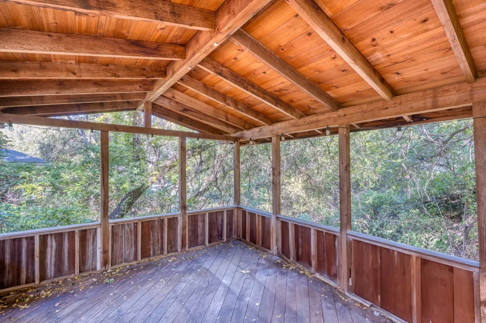 1117 County Road 132B Kingsland, TX 78639