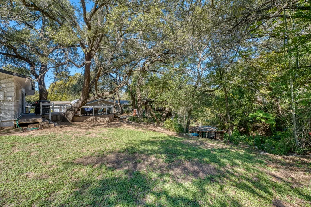 1117 County Road 132B Kingsland, TX 78639
