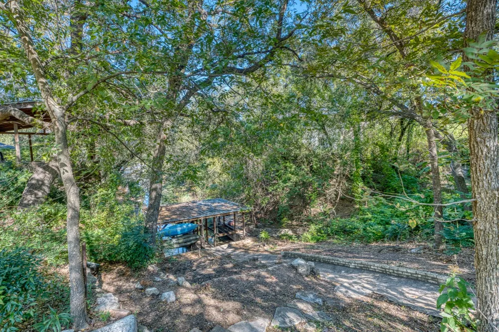 1117 County Road 132B Kingsland, TX 78639