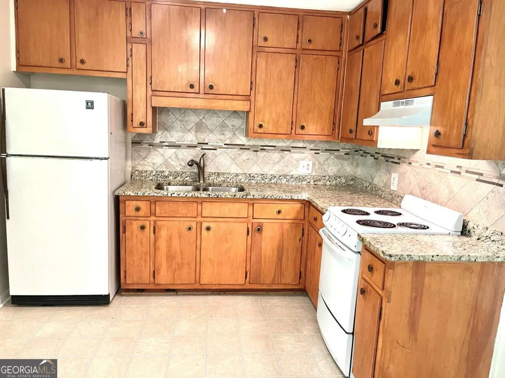 1002 Level Creek RD Sugar Hill, GA 30518