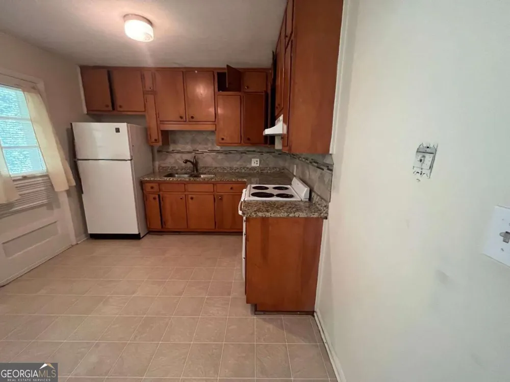 1002 Level Creek RD Sugar Hill, GA 30518