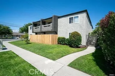 8100 Cerritos