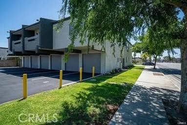 8100 Cerritos Stanton, CA 90680