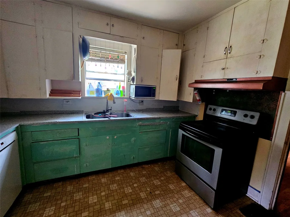 200 Jay Street Trinidad, TX 75163