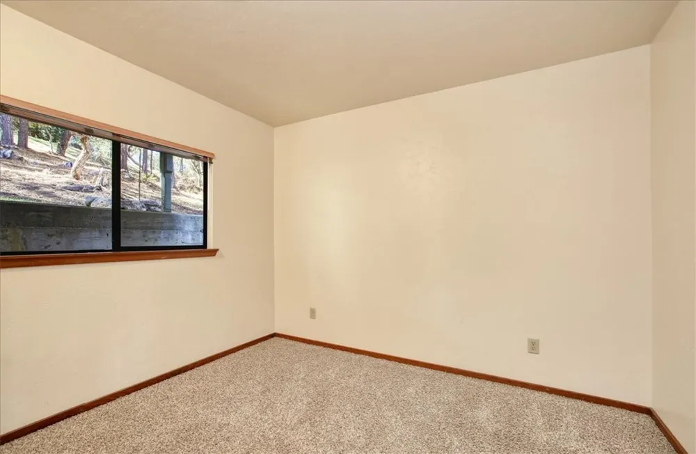 2550 Emerson Road Cambria, CA 93428